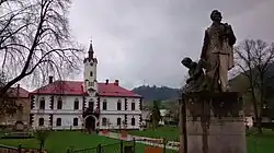 Památník Jozefa Messerschmida před obecním úřadem