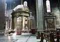 Svatostánek (Tempietto) s krucifixem zvaným Volto Santo