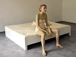 Ludmila Seefried-Matějková, Na pokraji, polychromovaný polyester, dřevo, (1976-77)
