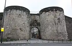 Hradby v Lugu