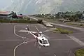 Helikoptéra na letišti.