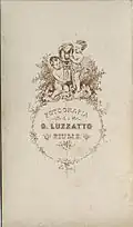 Rubová strana Luzzattovy carte de visite