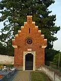 Lysice - hrobka.JPG