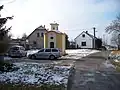 Náves s kapličkou