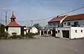 Náves s kapličkou