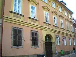 Měšťanský_dům,_Dlouhá_39-18,_Cheb.JPG