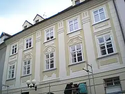 Měšťanský_dům,_Dlouhá_45-4,_Cheb.JPG