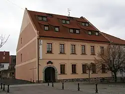 Měšťanský dům, Staré nám. 53, Ostrov (okr. K.Vary).jpg