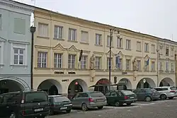 Měšťanský dům - trojdům (Litomyšl), Smetanovo nám. čp. 57, 58 a 59 57.JPG