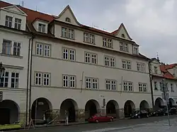 Fasáda do Loretánského náměstí