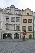 Městský dům, Pernštýnské nám. 67 a 68, Pardubice.JPG