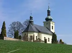 Farní kostel sv. Kateřiny v Mříčné.