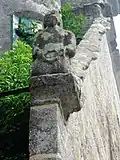 Plastika na fasádě kostela