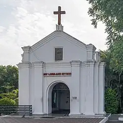 Vchod do kostela