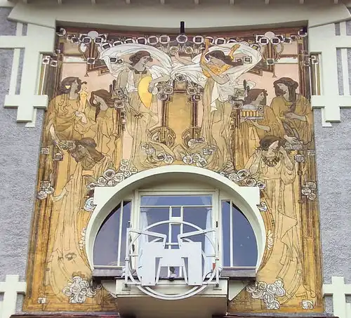 Sgrafito od Cauchieho na jeho rezidenci a studiu (1905)