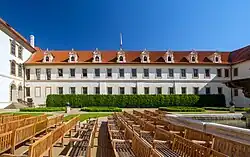 Valdštejnský palác