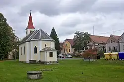 náves