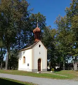 Kaple ve vsi