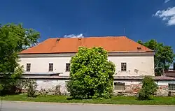 Malešice_zámek_1.jpg