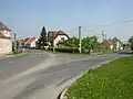 Křižovatka na jihu obce
