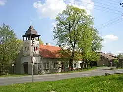 Obecní úřad na návsi