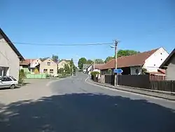 Průjezd vesnicí
