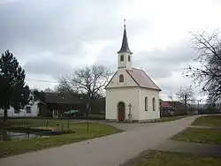 Pseudorenesanční kaple Nejsvětější Trojice z konce 19. století