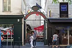 Vstup do tržnice na Rue de Bretagne
