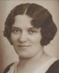 Jeho manželka Marie Slavíčková (foto před rokem 1943)
