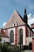 Gotický závěr kostela od severovýchodu