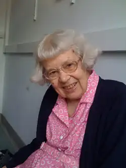 Mary Lyonová (2010)