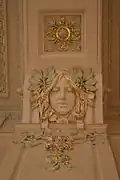 Maskarón v Klostermannově sále