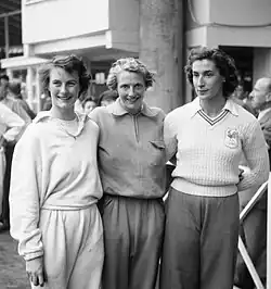 Maureen Gardnerová, Fanny Blankers-Koenová a Micheline Ostermeyerová – medailistky na 80 m překážek na ME 1950