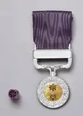 Fialová stuha