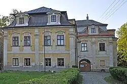 Medlešice-zámek2012a.jpg
