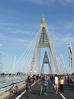 Megyeri híd