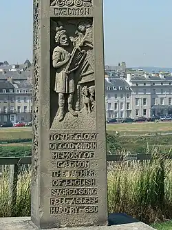 Cædmonův památník na hřbitově ve Whitby