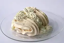 sněhová pusinka se šlehačkou