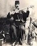 Meshadi Jamil Amirov (1875-1928) hrající na tar