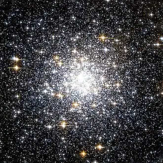 M69 na snímku z Hubbleova vesmírného dalekohledu