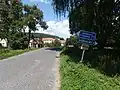 Směrovky na mostě přes Třebůvku