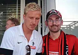 Mike Hanke (vlevo)