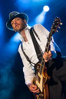 Mike Ness v roce 2012