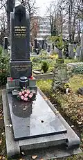 Symbolické místo posledního odpočinku M. Horákové na vinohradském hřbitově v Praze