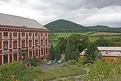 Milešovský Kloc v pohledu z Milešova