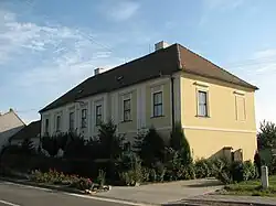 Milotice - fara.JPG