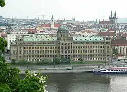 Budova ministerstva obchodu, 1928–34[10]