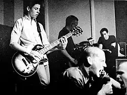 Minor Threat hrají ve Wilson Center ve Washingtonu, D.C., 1981