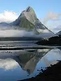 Pohled na horu Mitre Peak