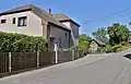 U návsi